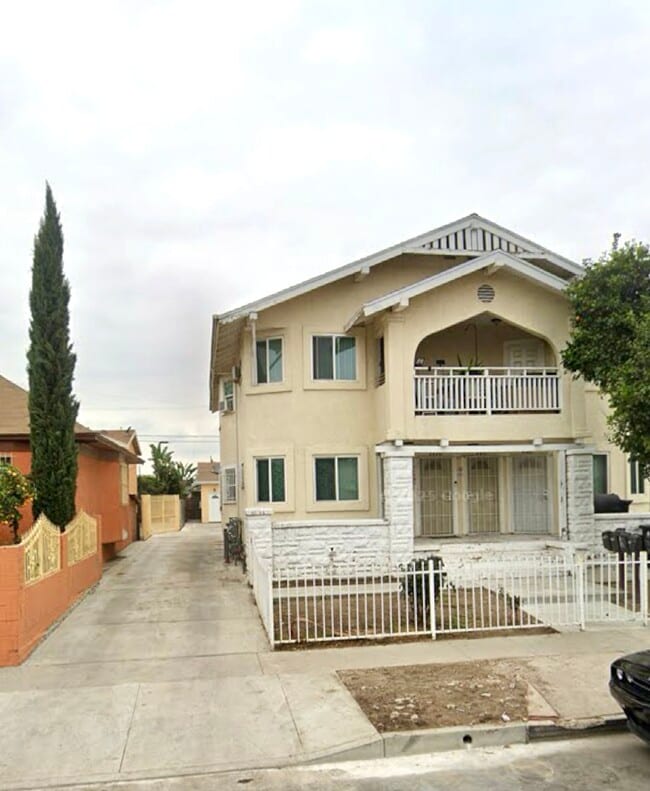 4433 Towne Ave