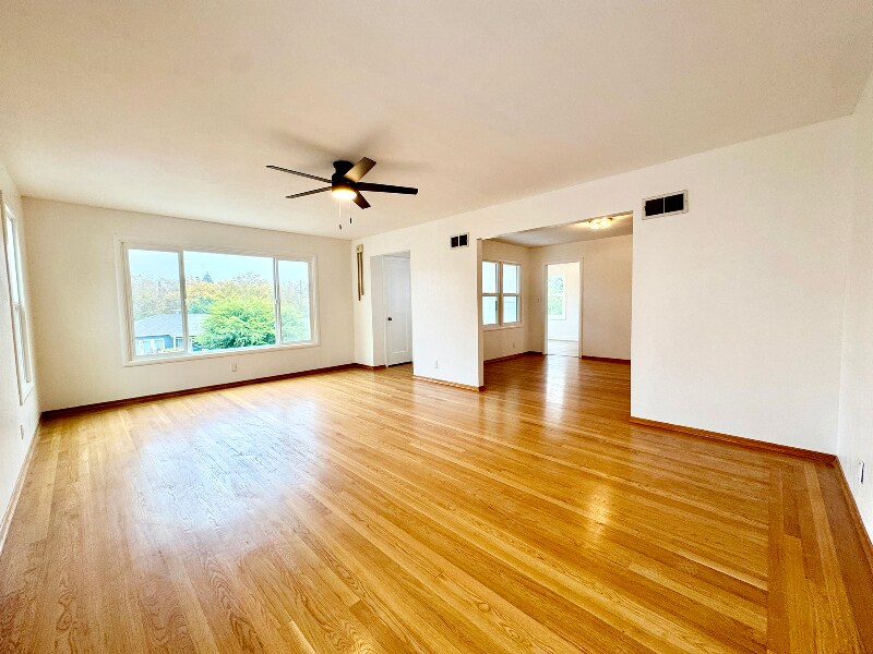 153 Edgemont Ave in Vallejo, CA - Foto de edificio