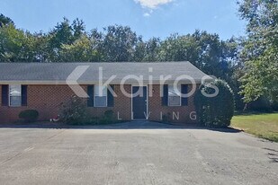 180 Deer Pkwy in Athens, GA - Building Photo