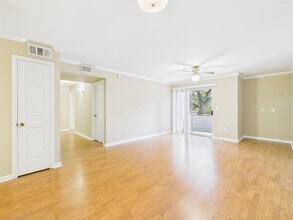 501 W 26th St in Austin, TX - Foto de edificio - Building Photo