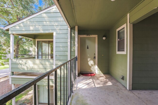 14777 Wunderlich Dr in Houston, TX - Foto de edificio - Building Photo