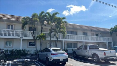 840 Pine Dr in Pompano Beach, FL - Building Photo - Building Photo