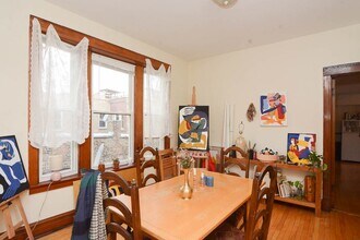 2316 W Iowa St, Unit M06H in Chicago, IL - Building Photo - Building Photo