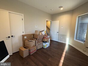 3119 Pierview Ln in Philadelphia, PA - Building Photo - Building Photo