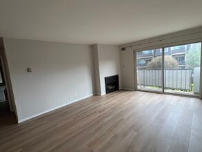 8163 Redlands St, Unit 2nd floor in Los Angeles, CA - Building Photo - Building Photo