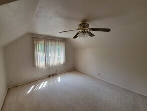 807 W 29th St in Cedar Falls, IA - Building Photo - Building Photo