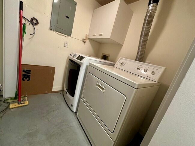 100 Place Ln in Woburn, MA - Building Photo - Building Photo