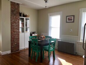 16 Tecumseh Street, Unit Unit #1 (First Floor) in Providence, RI - Building Photo - Building Photo