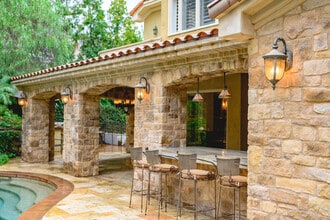 25 Vía Terracaleta in Coto De Caza, CA - Building Photo - Building Photo