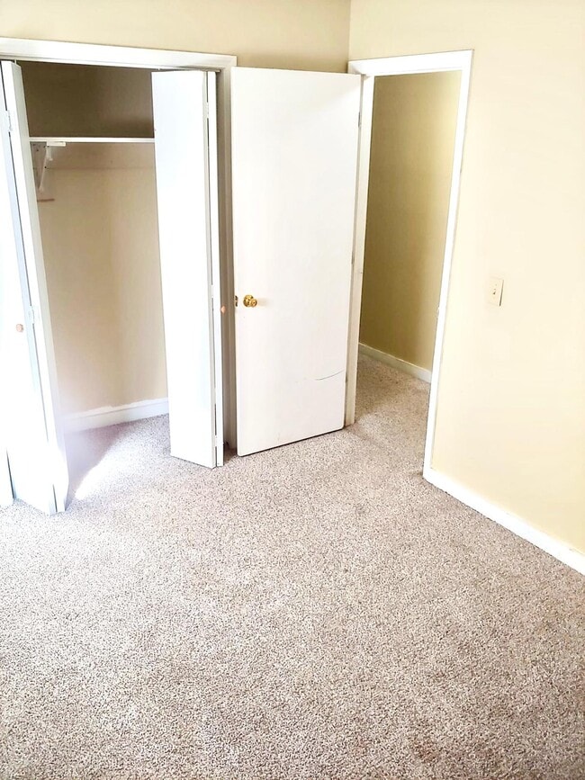 215 Johnson St in Statesboro, GA - Building Photo - Building Photo