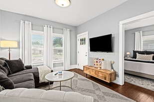 818 Etowah Ave in Royal Oak, MI - Building Photo