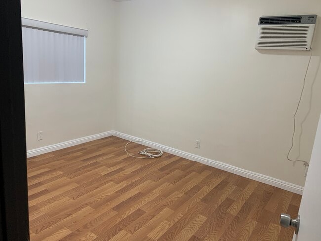 14714 Strathern St, Unit 1 in Panorama City, CA - Building Photo - Building Photo