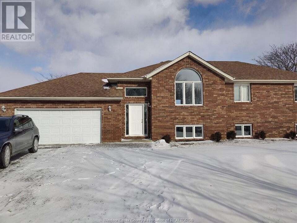 753 Point Pelee Dr in Leamington, ON - Building Photo