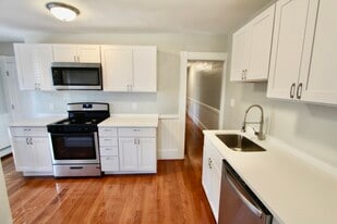 248 Cross St in Gardner, MA - Building Photo