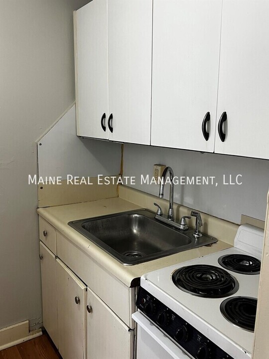 101 Cedar St in Bangor, ME - Building Photo