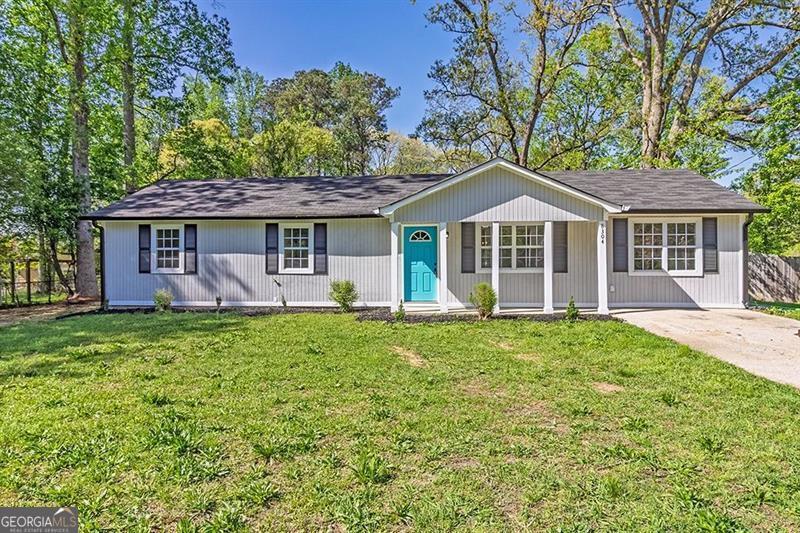 8304 Ephesus Church Rd in Villa Rica, GA - Building Photo