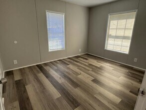 9713 Polak Dr in Tampa, FL - Building Photo - Building Photo