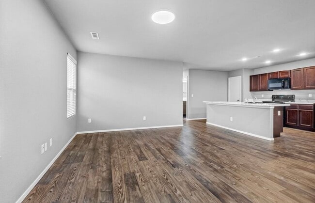 236 E Anabranch Ct