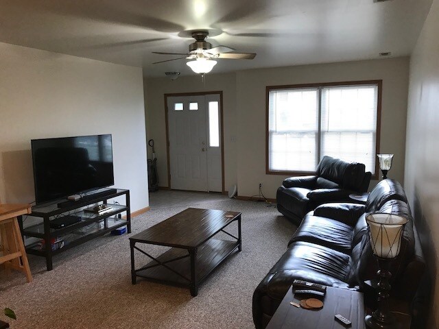 344 N Main St in Sycamore, IL - Building Photo