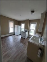 101 Dean St NE in Grand Rapids, MI - Building Photo - Building Photo