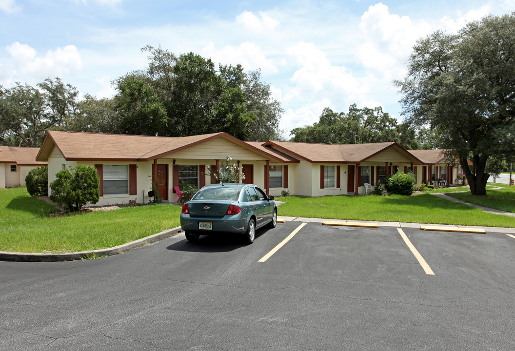 Lake North Apartments in Lady Lake, FL - Building Photo