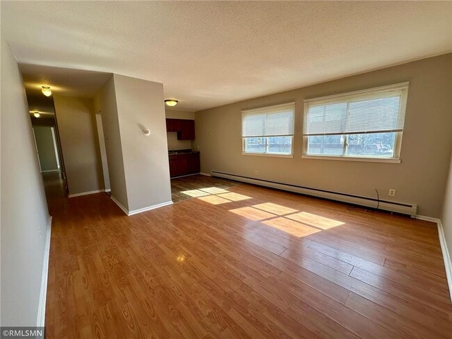 property at 1566 N Woodbridge St