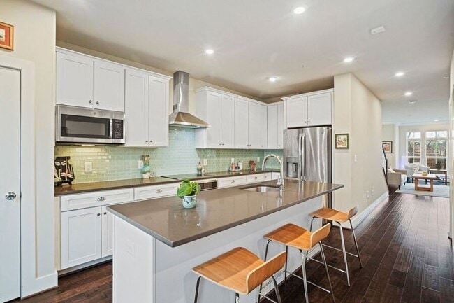 property at 820 Fern Pl NW