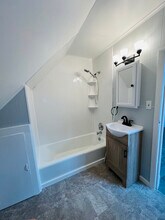 40 Hewitt St in Windham, CT - Foto de edificio - Building Photo