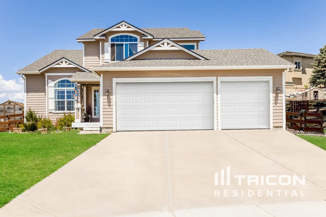 15681 James Gate Pl in Monument, CO - Building Photo