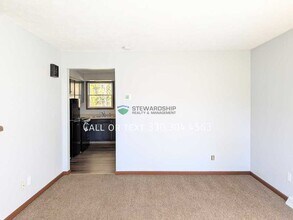 127 Elm St NE in Brewster, OH - Building Photo - Building Photo