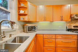 1806 Bank St in Baltimore, MD - Building Photo - Building Photo