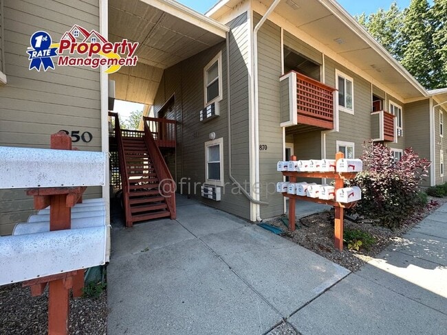 870 W Belmont Cir in Boise, ID - Building Photo - Building Photo
