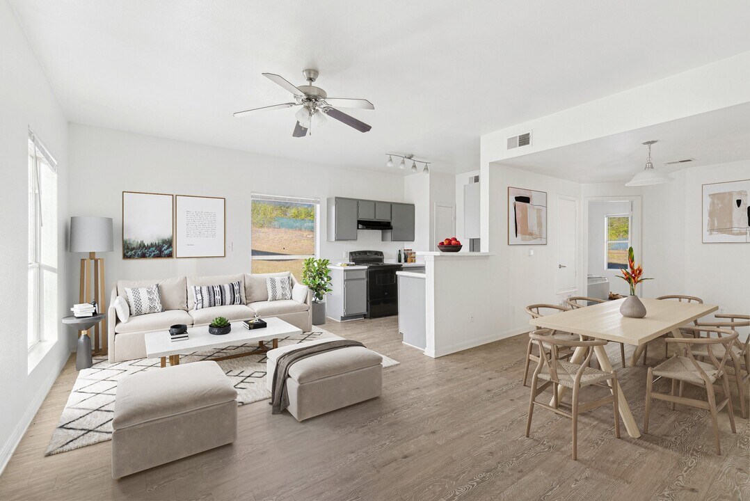 Huntington Meadows in Austin, TX - Building Photo