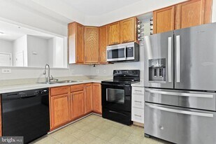 1905 Camelia Ct in Odenton, MD - Building Photo