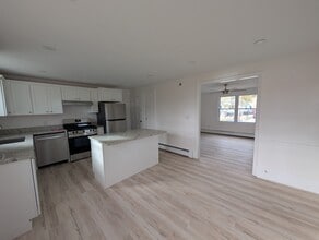 246 Bonin St in New Bedford, MA - Building Photo - Building Photo