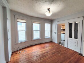 1644 Chapel St in New Haven, CT - Building Photo - Building Photo