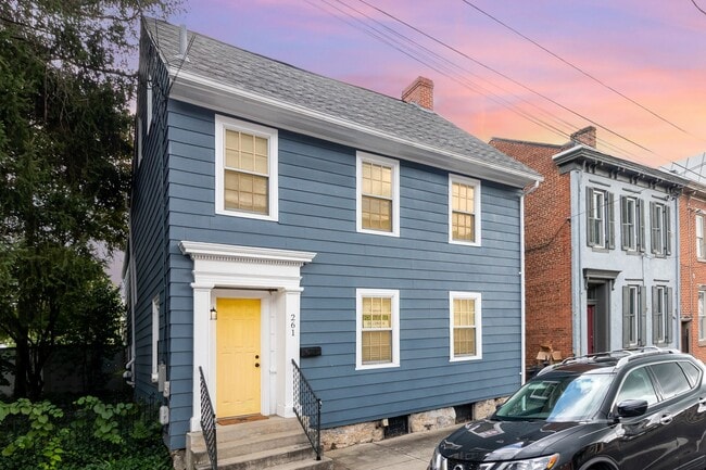 261 S Hanover St in Carlisle, PA - Building Photo - Building Photo