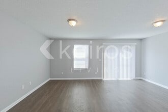 1311 Mull St, Unit 28B in Jacksonville, FL - Building Photo - Building Photo