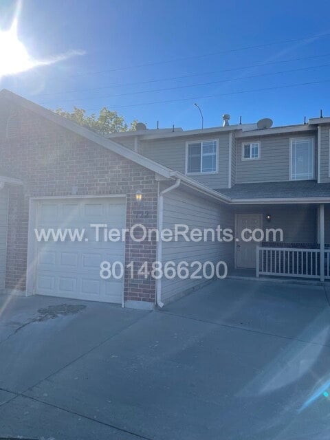 property at 652 W 800 N