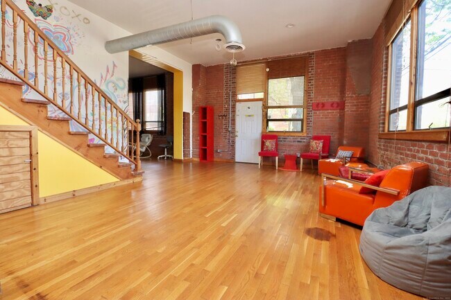 325 Lafayette St in Bridgeport, CT - Building Photo - Building Photo