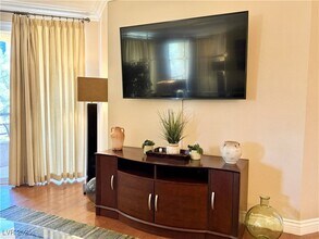 210 E Flamingo Rd, Unit 206 in Las Vegas, NV - Building Photo - Building Photo