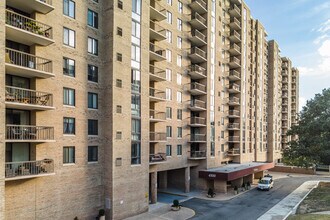 The Brittany in Arlington, VA - Building Photo - Building Photo