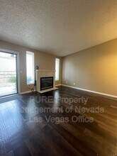 4270 Rollingstone Dr in Las Vegas, NV - Building Photo - Building Photo