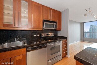 405 N Wabash Ave, Unit 3401 in Chicago, IL - Building Photo - Building Photo