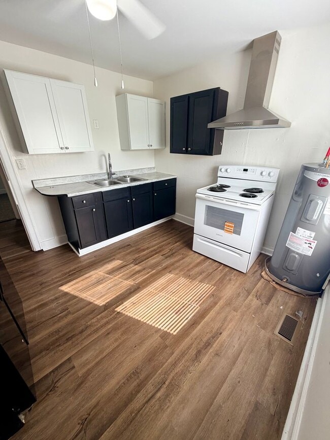 property at 704 Jackson St