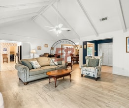 712 Willow Creek Dr in Woodway, TX - Building Photo - Building Photo