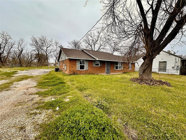 7845 Bonaire St in Houston, TX - Building Photo - Building Photo