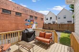 1513 Gentry St in Houston, TX - Foto de edificio - Building Photo