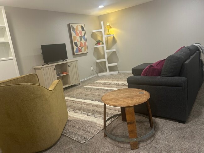 8711 Bowdoin Way in Edmonds, WA - Building Photo - Building Photo