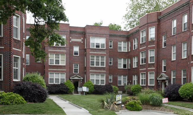 The Broadmoor in Norfolk, VA - Building Photo - Building Photo